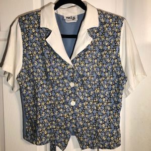 🌼💙 VINTAGE TIE BACK TOP WITH SHOULDER PADS 💙🌼